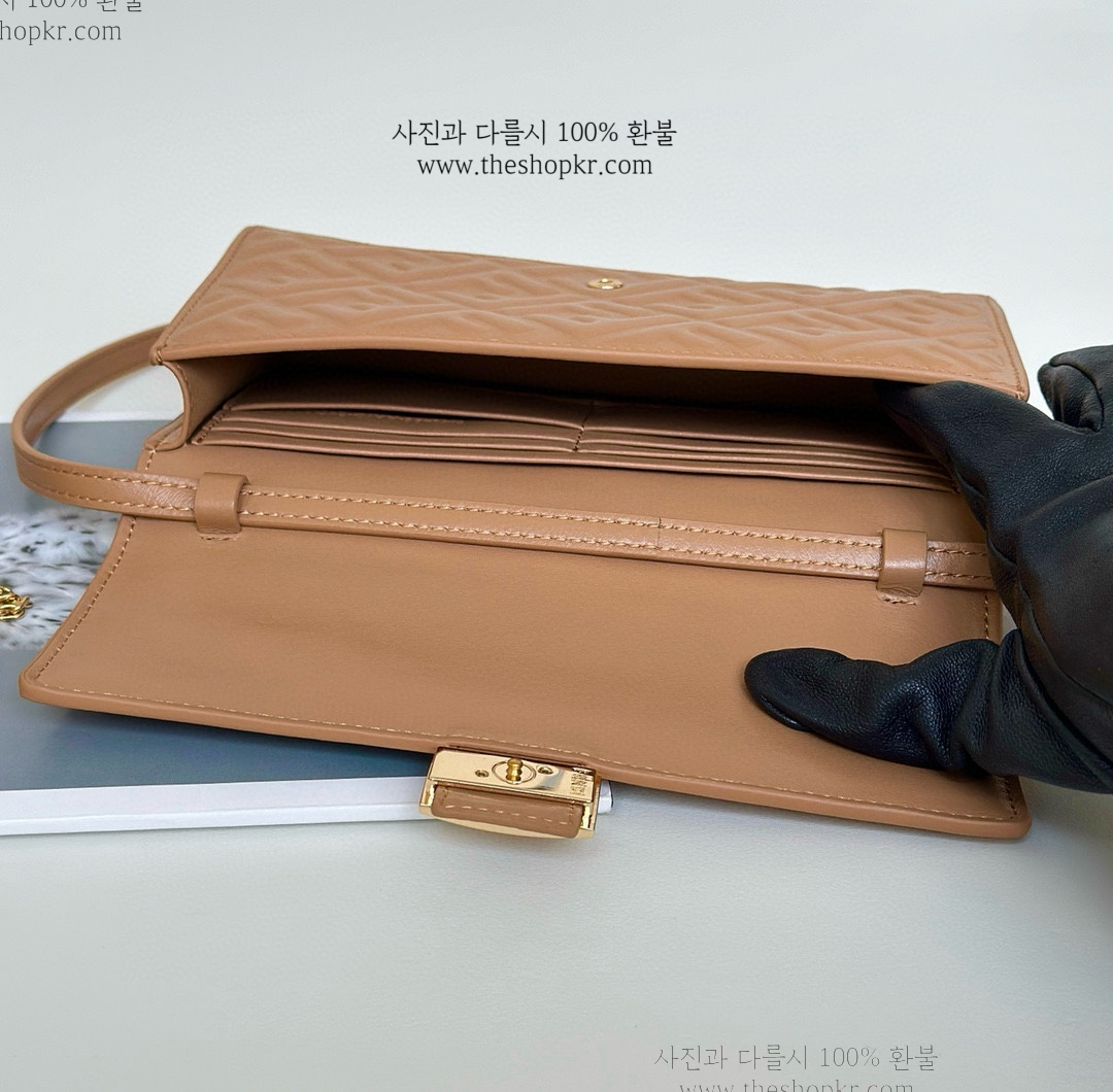 (니콜) 펜디 바게트 woc 백