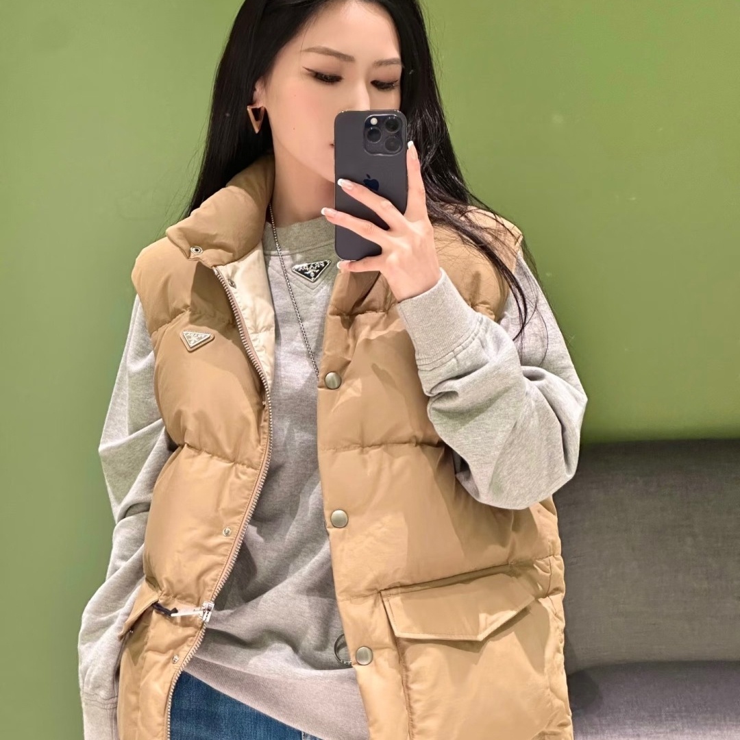 (청운) 프라다 테크니컬 다운 재킷