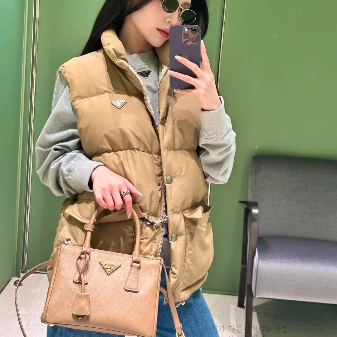 (청운) 프라다 테크니컬 다운 재킷