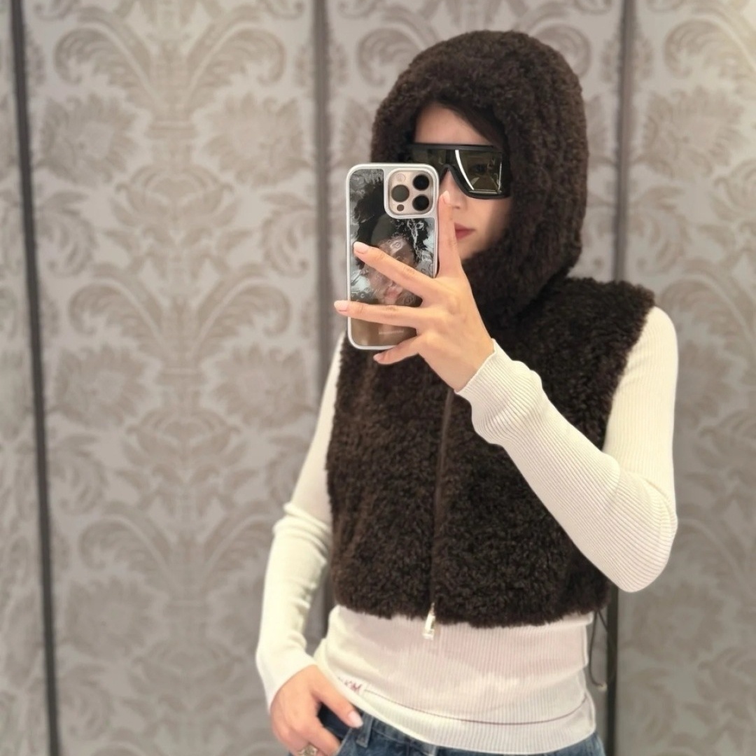 (청운) 몽클레어 비브엠브레이스 시크 브라운 베스트