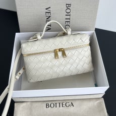 (징) 보테가 뱅뱅 베니티 케이스