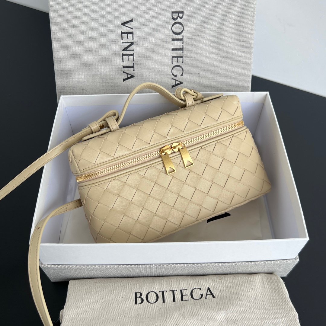 (징) 보테가 뱅뱅 베니티 케이스