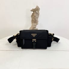 (블프) 프라다 익스플로어 미디엄 리나일론 숄더백