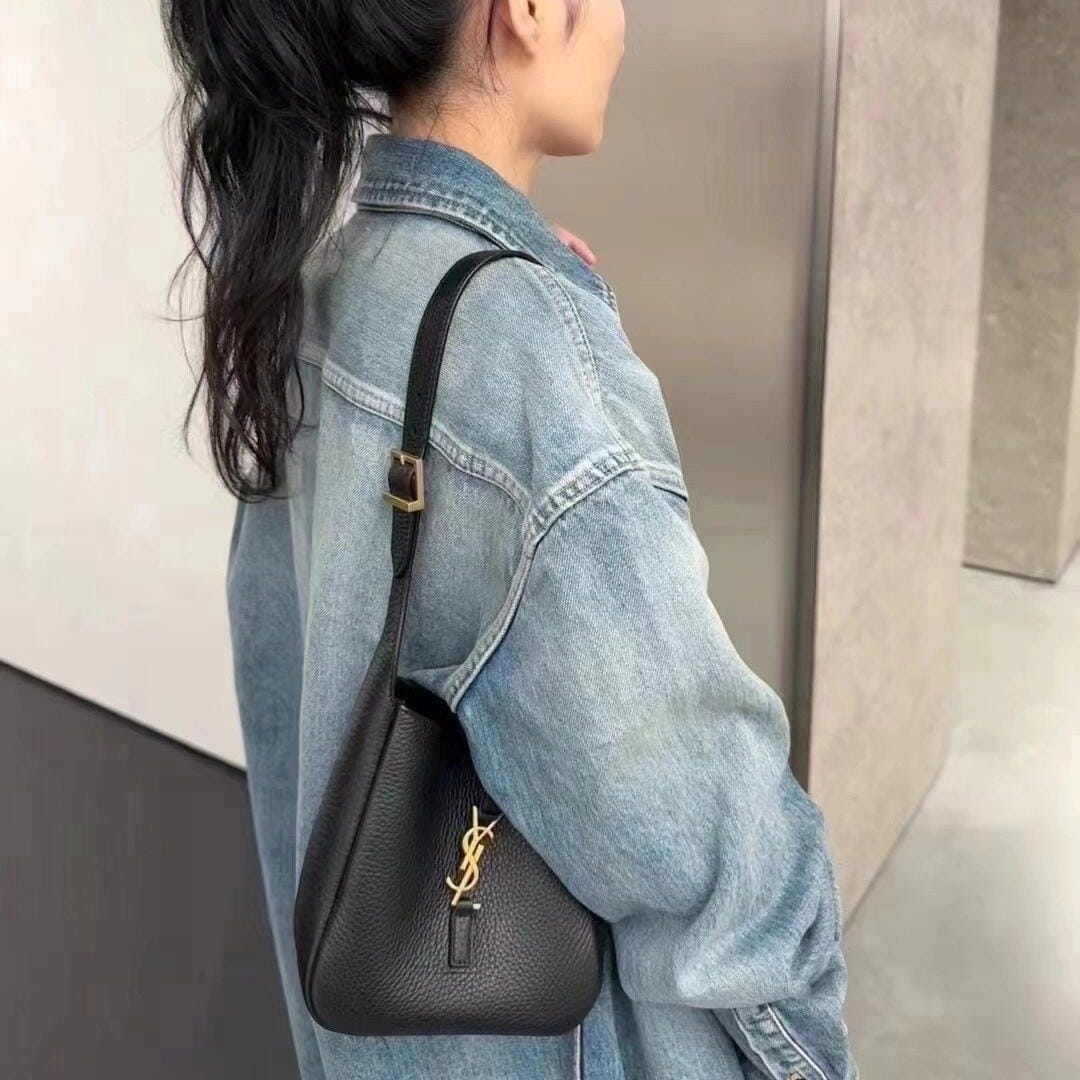 (블프) 생로랑 LE 5A7 베이비 호보백 809461