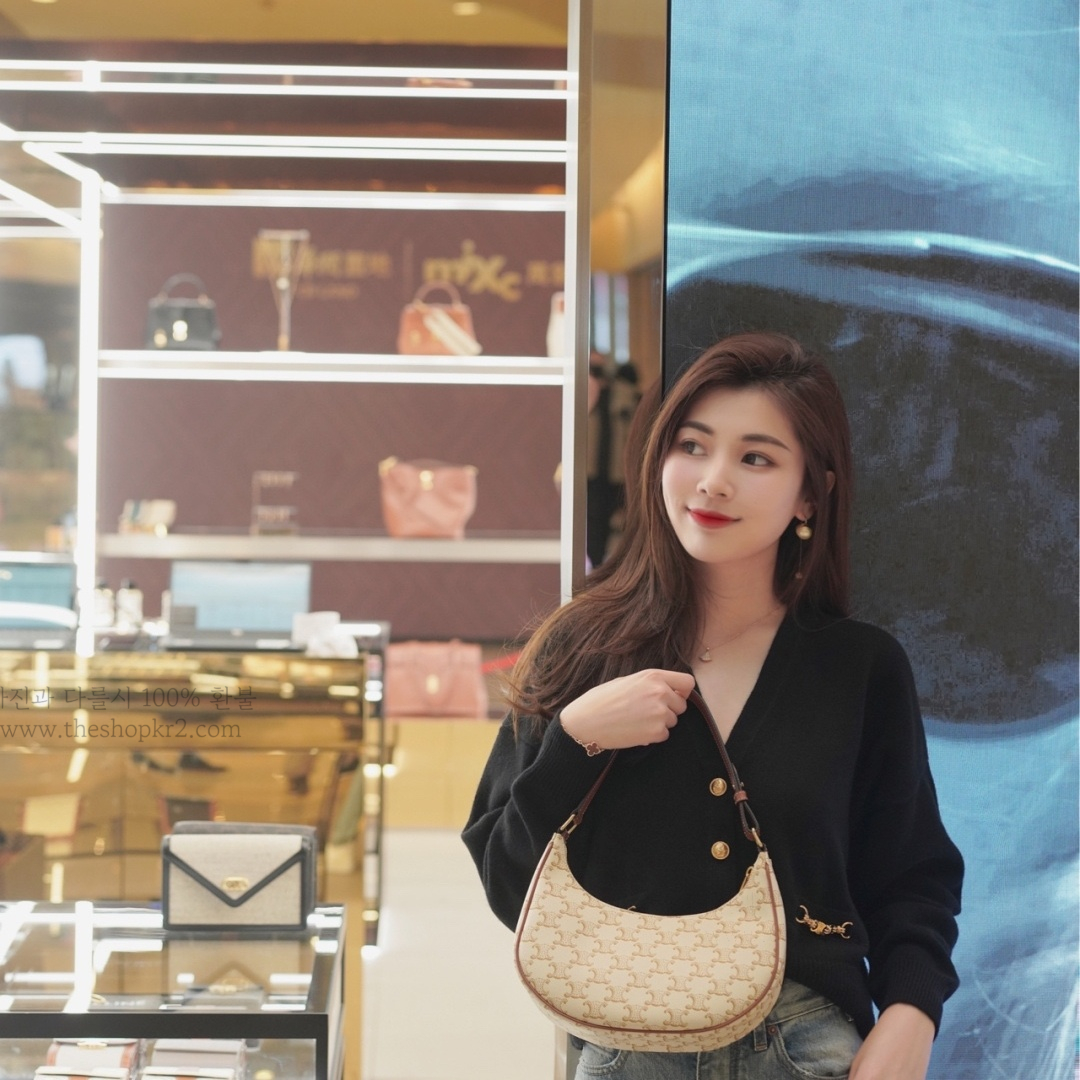(흰고래) 셀린느 아바백 트리옹프 화이트 193952